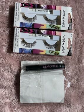 wet n wild Black False Eyelashes with Remover - White & Black Packaging